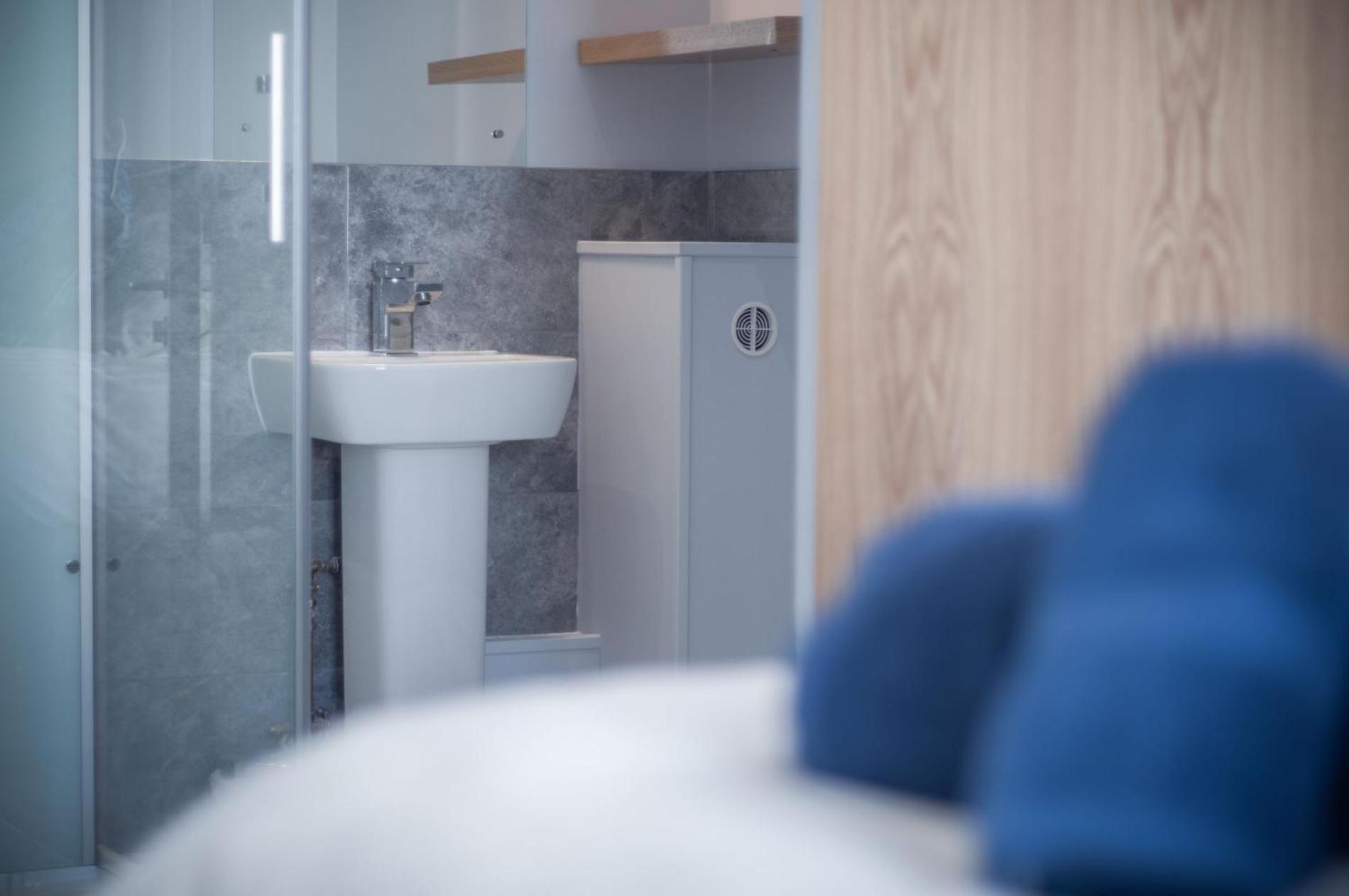Ocean Cabins No 3 At The Square - Saundersfoot Pokoj fotografie